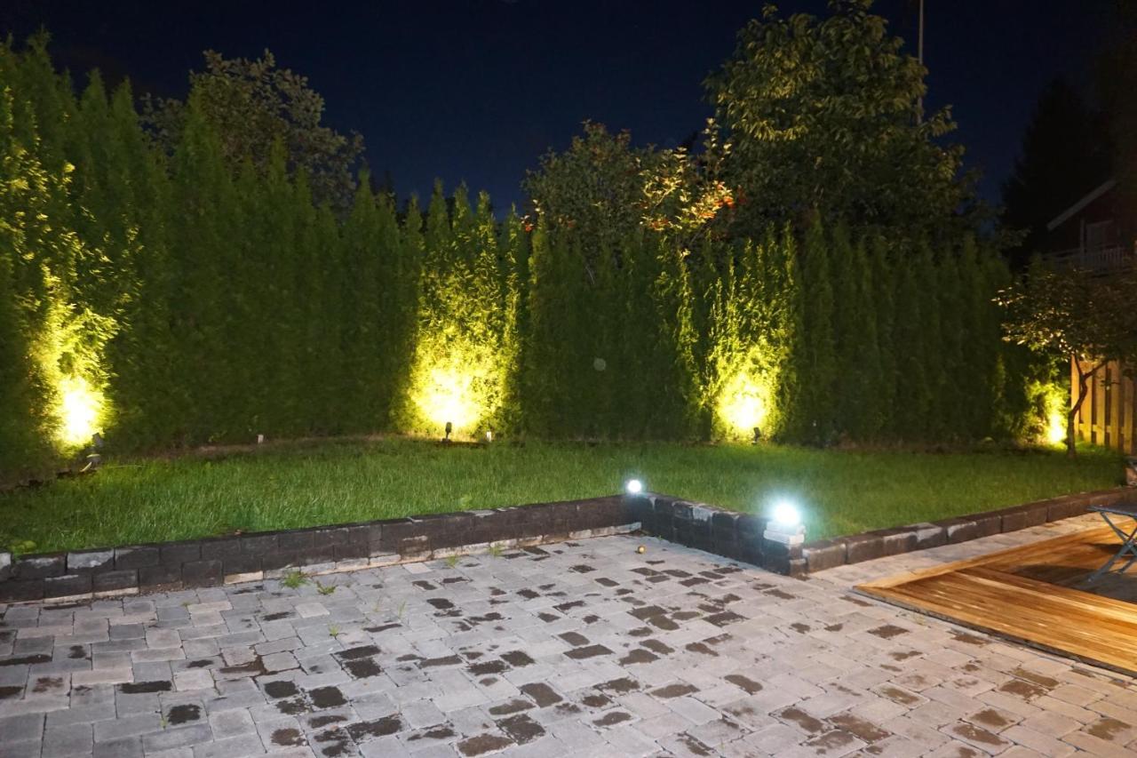 شقة Fresh Happy Little House, 35 M2 In Taeby ستوكهولم المظهر الخارجي الصورة
